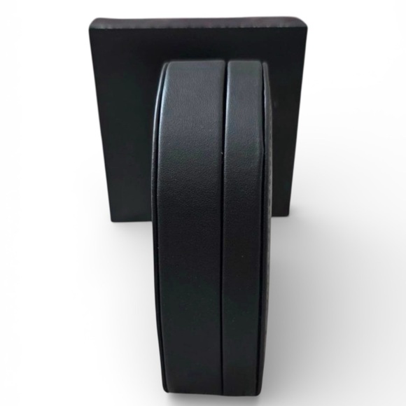 YSL Beauty Heart Shape Makeup Case with Mirror - Picture 3 of 5